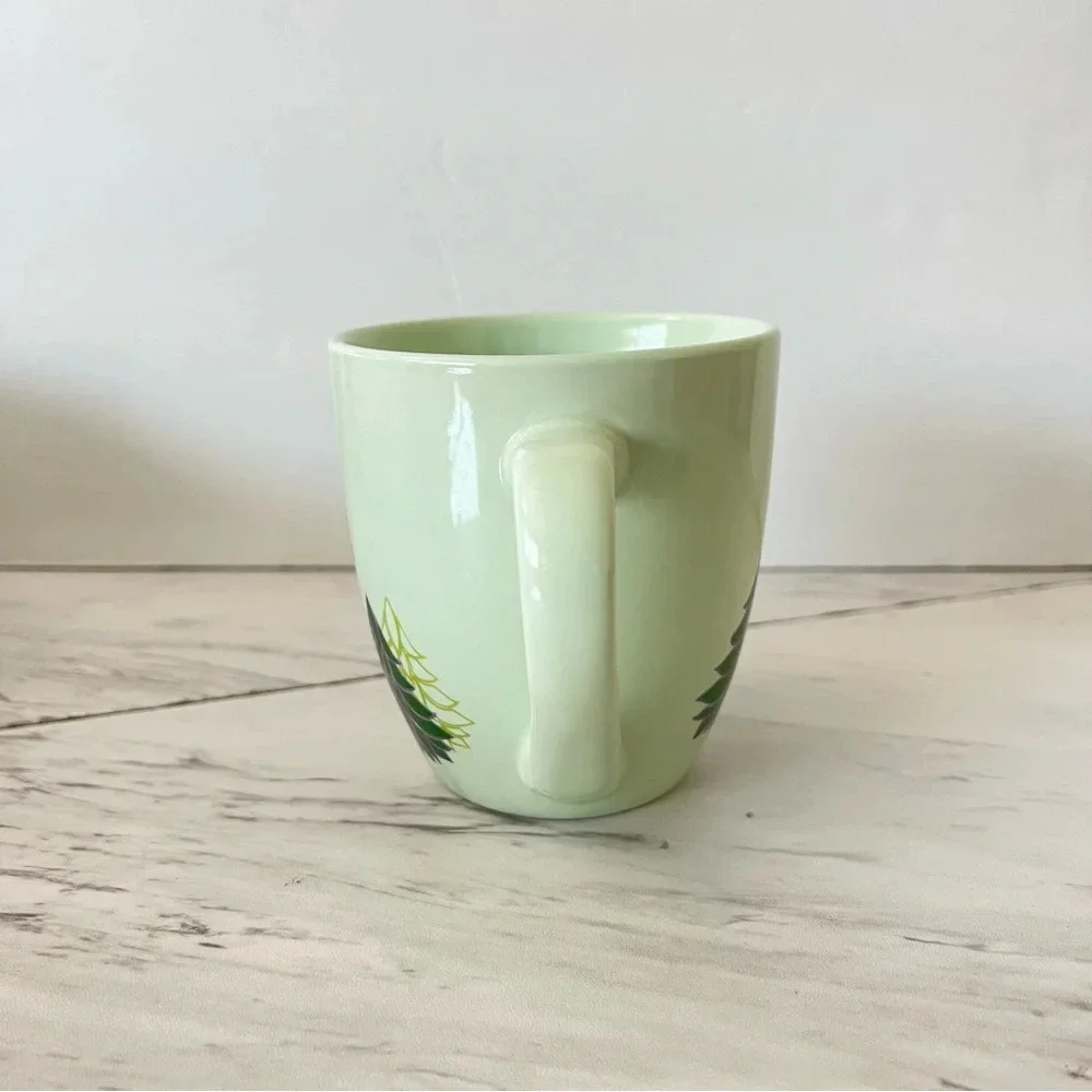 New without box, Starbucks Coffee Mug 16 Fl Oz. 2020 Holiday Christmas Pine Tree
